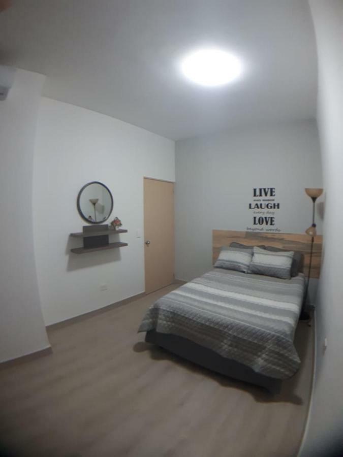 Ferienwohnung Nuevos Departamentos Centro Historico A 200 Mts Del Malecon La Paz Exterior foto
